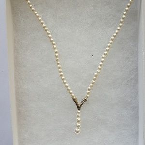 Pearl necklace